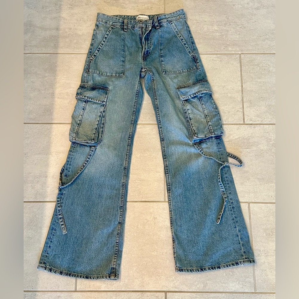 Zara TRF BELT LOOP CARGO JEANS